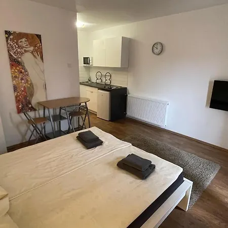 CITY Apartmanház Balatonföldvár * Balatonföldvár