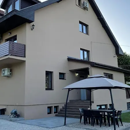 City Apartman