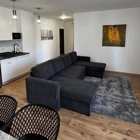 CITY Apartmanház Balatonföldvár Apartamento