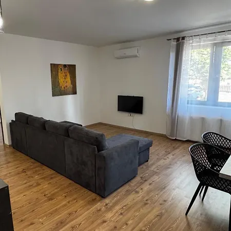 CITY Apartmanház Balatonföldvár Apartamento *