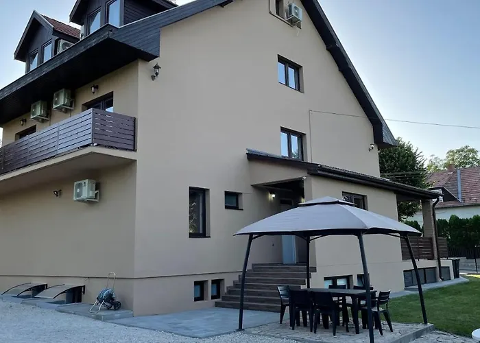 CITY Apartmanház Balatonföldvár
